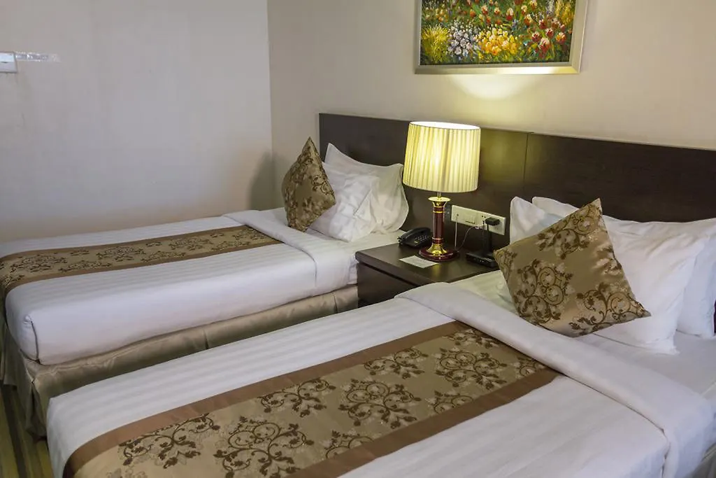 Esperado Lake View Hotel Yangon