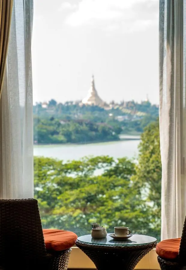 Esperado Lake View Hotel Yangon