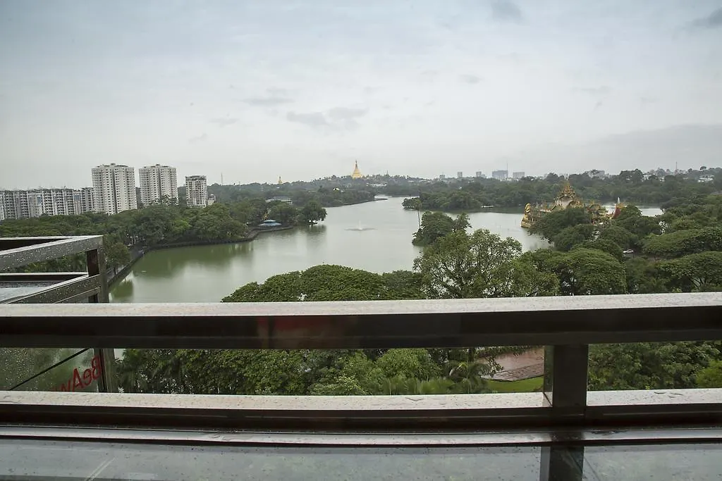****  Esperado Lake View Hotel Yangon Myanmar