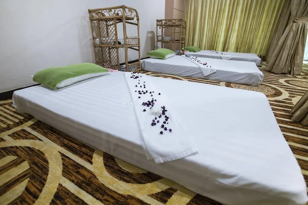 Esperado Lake View Hotel Yangon