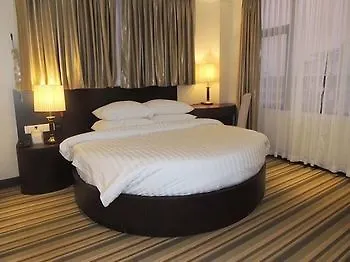 Esperado Lake View Hotel Yangon