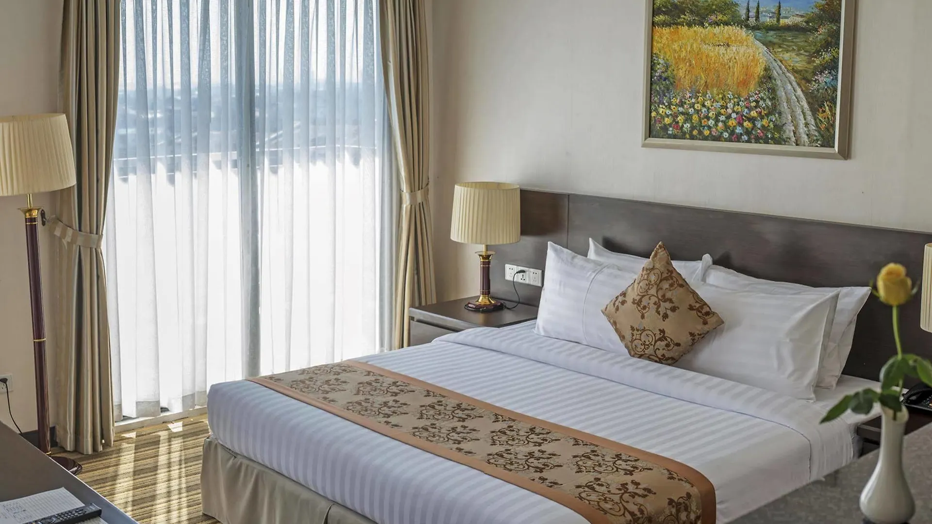 Esperado Lake View Hotel Yangon 4*,  Myanmar
