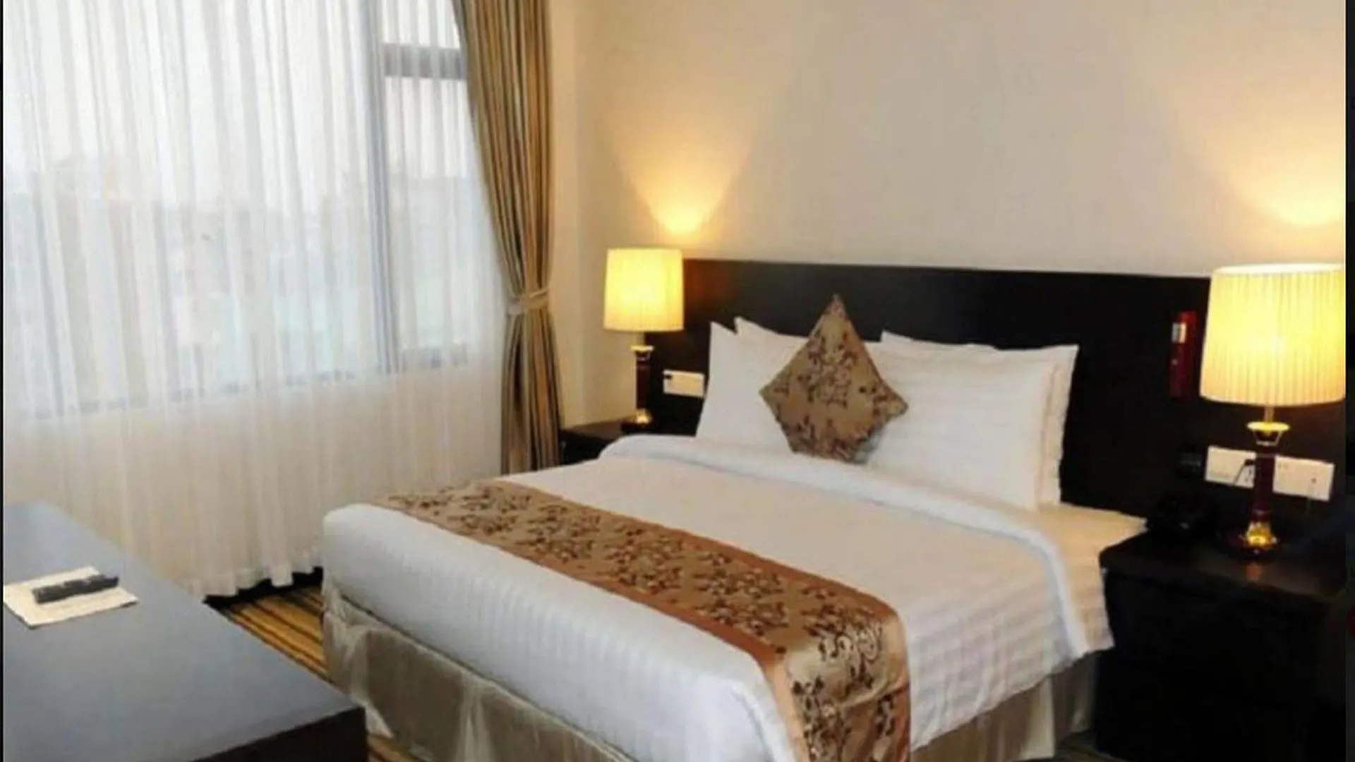 Esperado Lake View Hotel Yangon