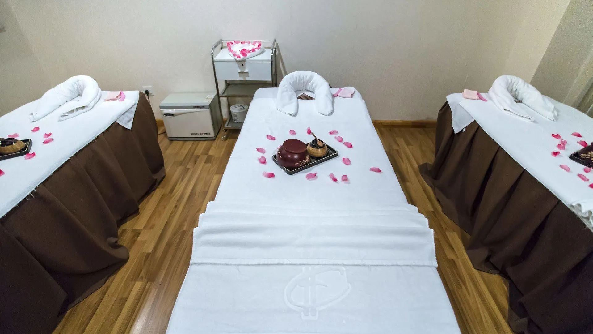 Esperado Lake View Hotel Yangon