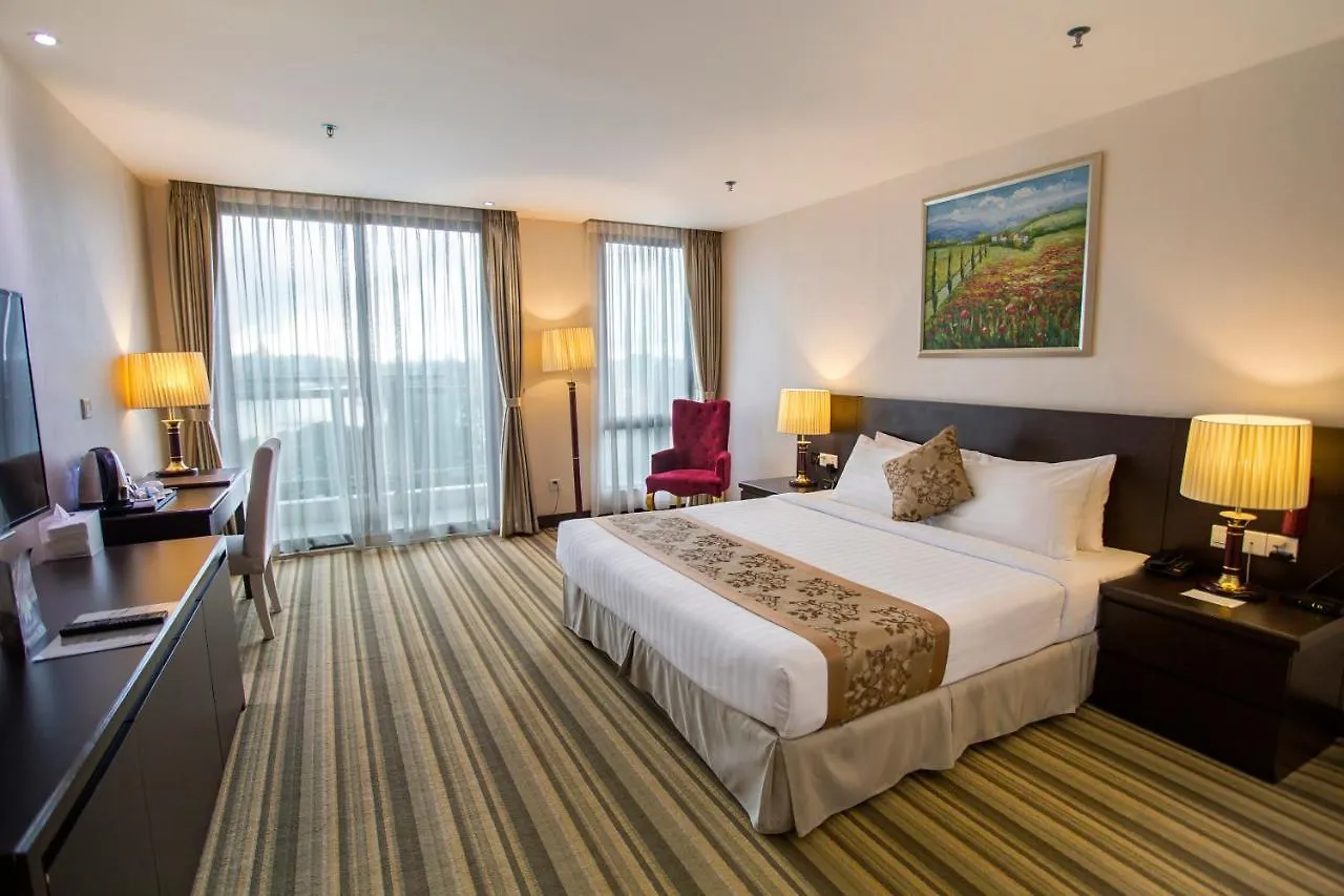 Esperado Lake View Hotel Yangon